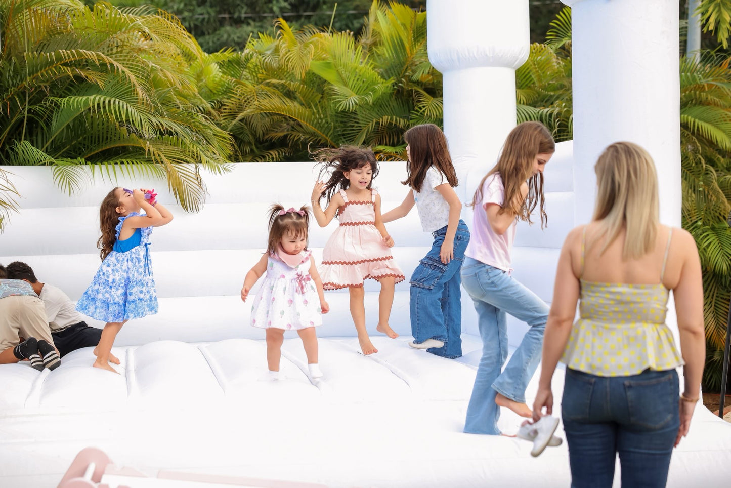 Castillo Moderno y elegante 13x13